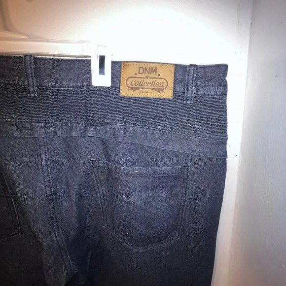 DNM Collection, dark wash 44W Moto relaxed fit Logo Denim￼￼ - Picture 5 of 11